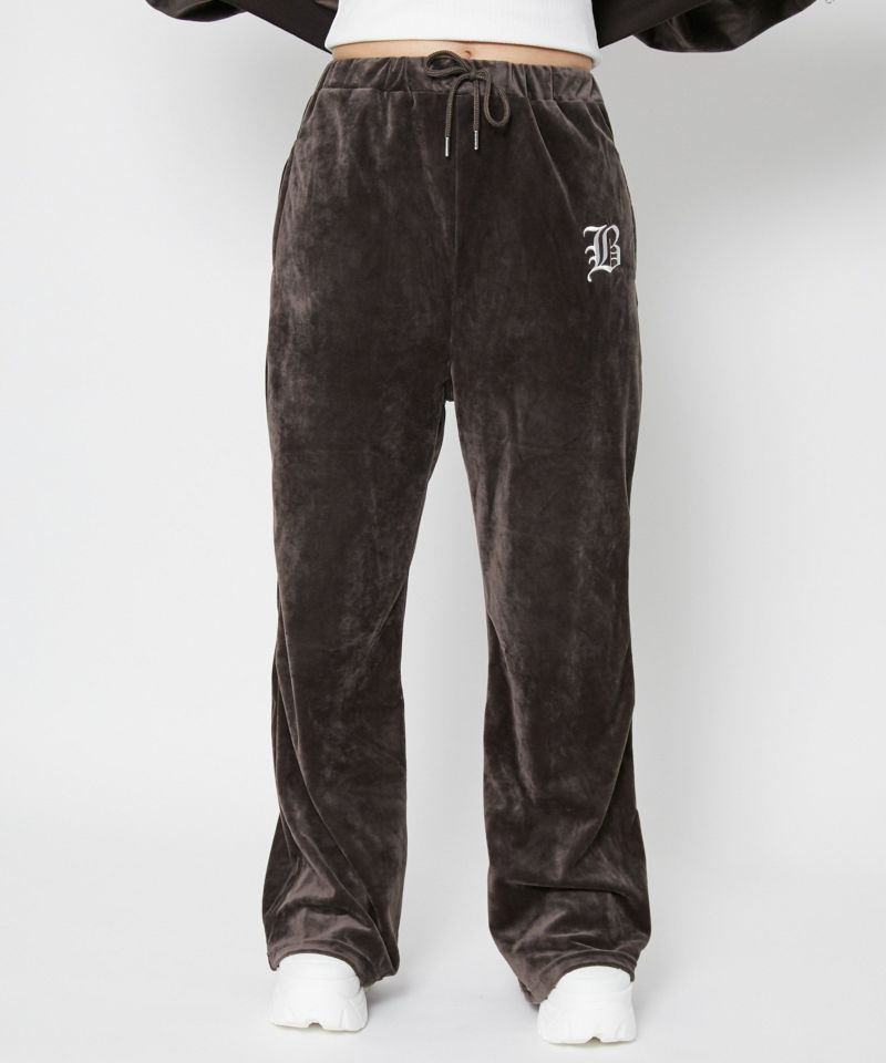 ウィンターベロアパンツセットアップ ベロア×フレアシルエット》レディース ロゴ刺繍パンツ セットアップ