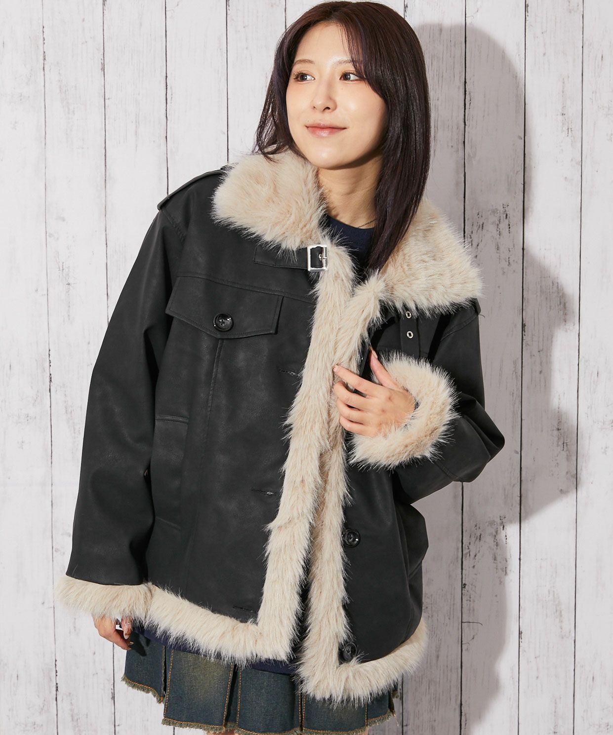 フェイクレザー×ファー切替》レディース ボタン留め ミドル丈ブルゾン