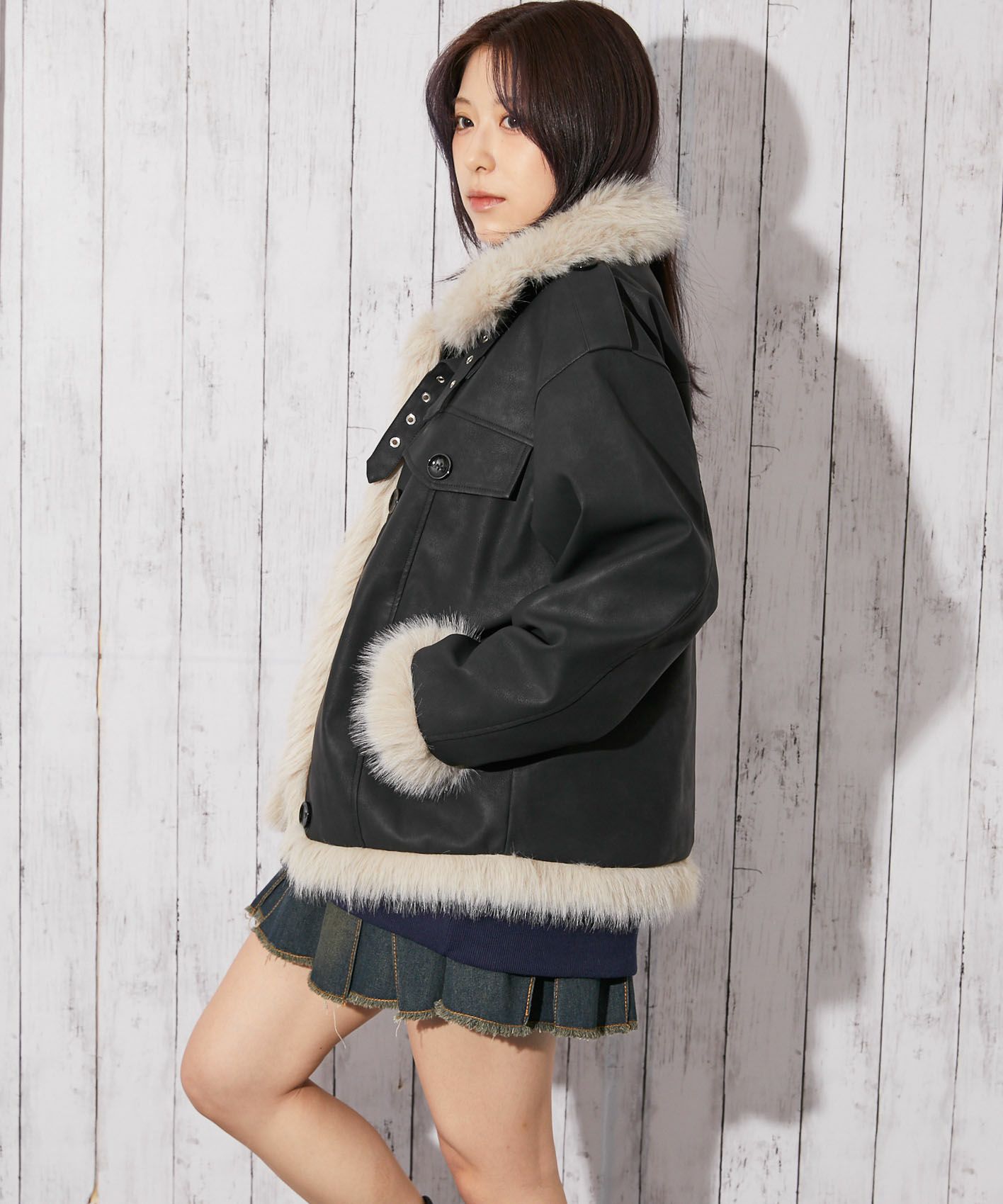 フェイクレザー×ファー切替》レディース ボタン留め ミドル丈ブルゾン