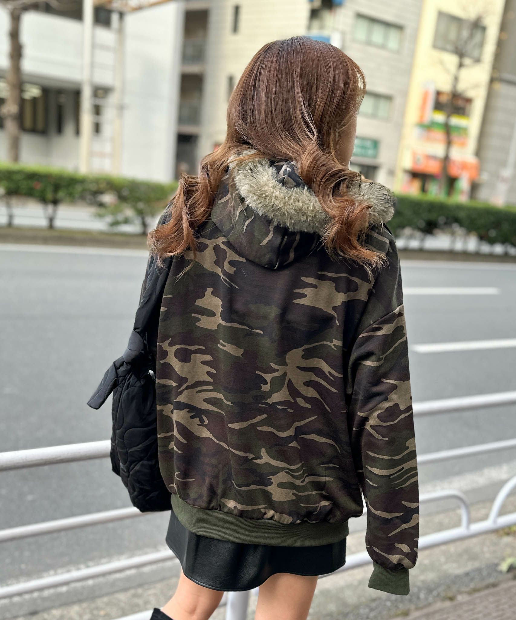 裏毛素材×ファーフード取外し可》ヴィンテージ風ZIPパーカー／秋冬