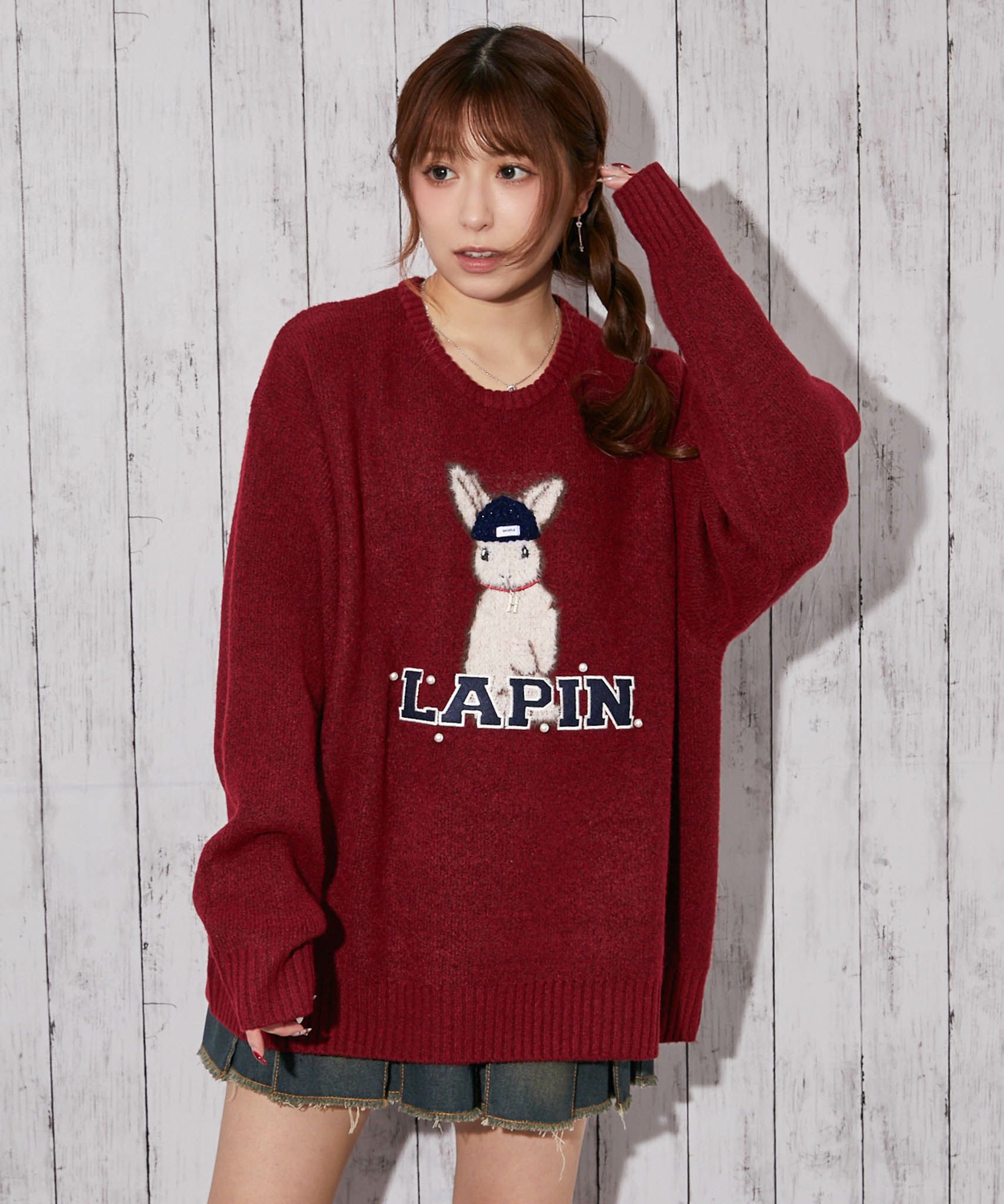 ウサギがニット帽カーンヘルム ウサギがニット帽カーンヘルム ニット×ウサギ×帽子モチーフ》パール