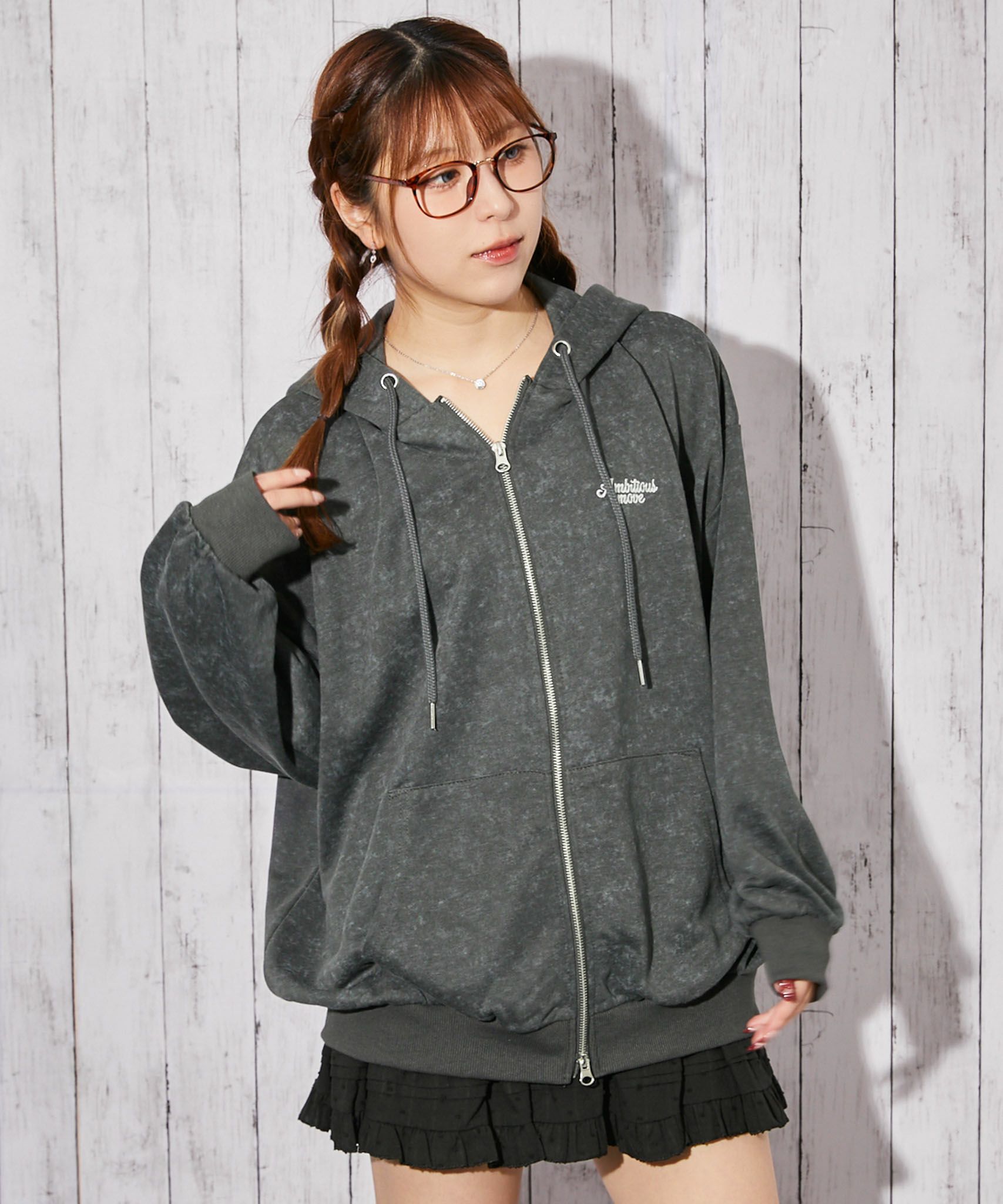 ラビットモチーフ×バックデザイン》裏毛ZIPパーカー／秋冬春／全3